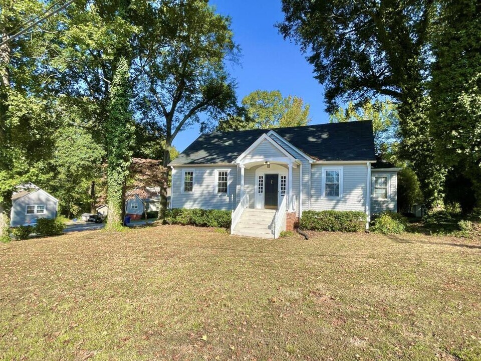 301 Rogers Ave in Greenville, SC - Building Photo