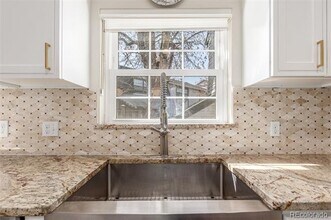 3577 S Hillcrest Dr in Denver, CO - Foto de edificio - Building Photo