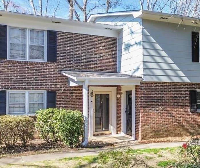 12 Summercreek Dr in Spartanburg, SC - Building Photo