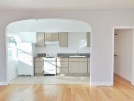 5139 Melrose Avenue in Los Angeles, CA - Building Photo