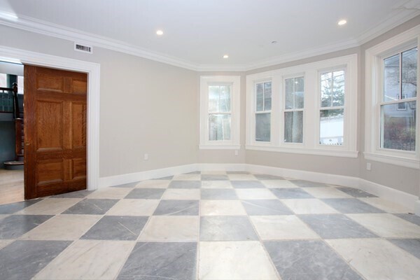 property at 15 Lanark Rd