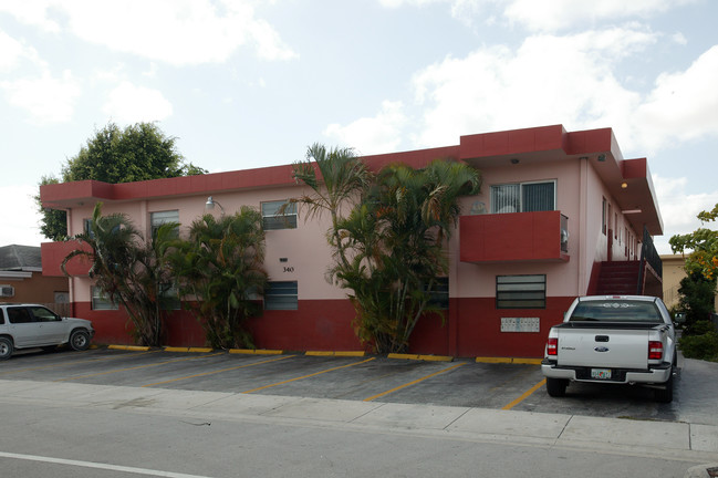 340 W 19th St in Hialeah, FL - Building Photo - Building Photo