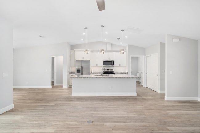 825 Haleybury St NW in Port Charlotte, FL - Building Photo - Building Photo