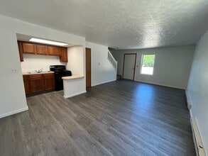1881 S Arlington St in Akron, OH - Building Photo - Building Photo