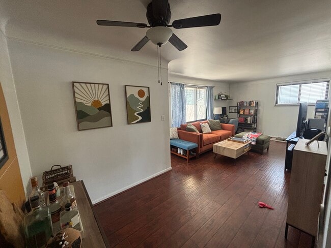 219 W 12 Mile Rd, Unit C in Royal Oak, MI - Foto de edificio - Building Photo