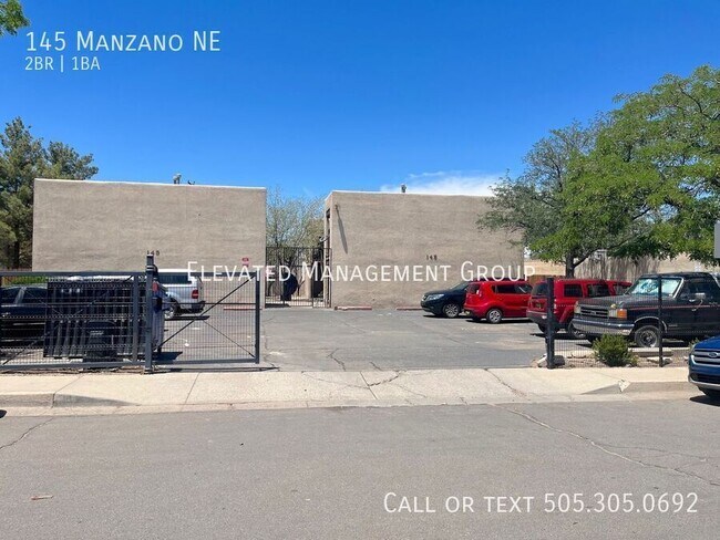 145 Manzano St NE in Albuquerque, NM - Building Photo - Building Photo