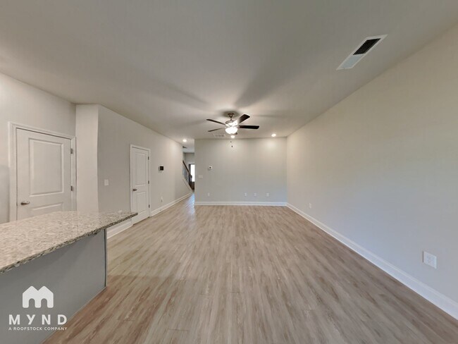 3417 Sumersbe court in South Fulton, GA - Foto de edificio - Building Photo