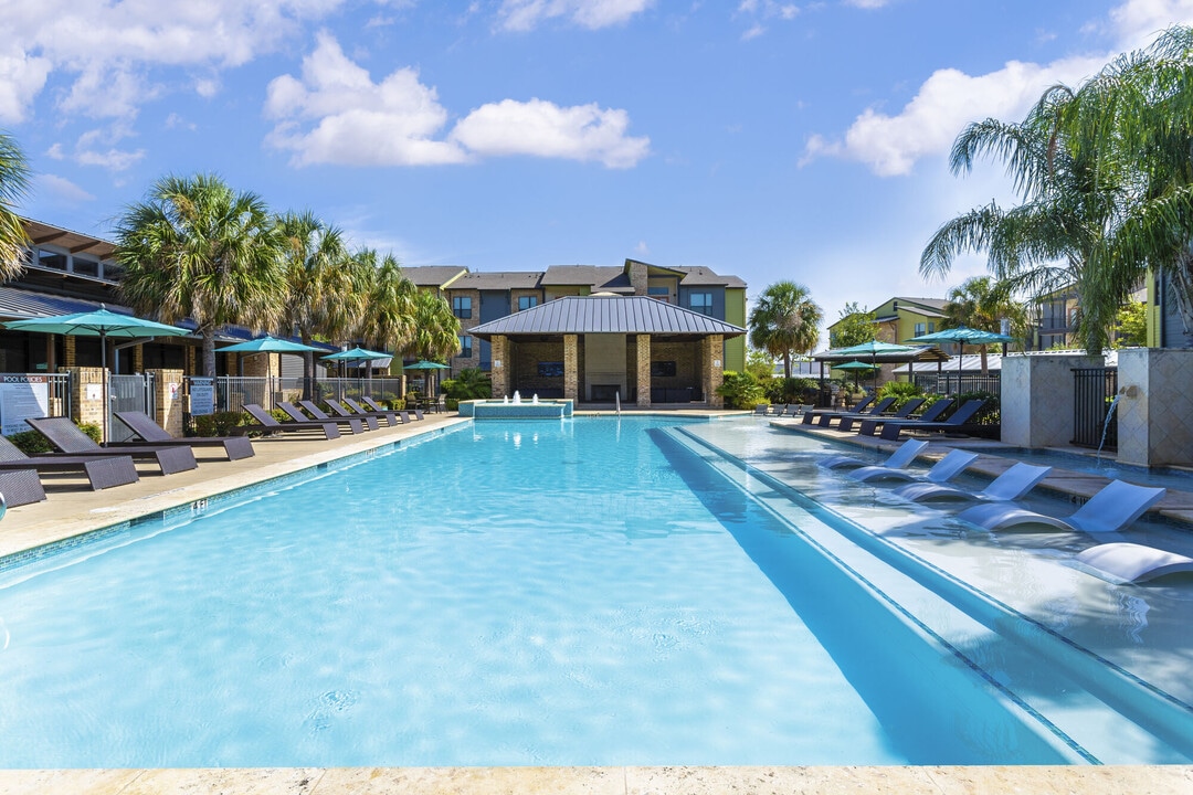 Tacara at Westover Hills in San Antonio, TX - Building Photo