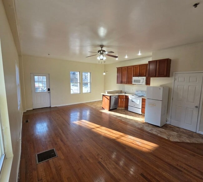 545 Prescott Ave in Scranton, PA - Building Photo - Building Photo