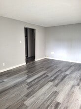 Laponia Plaza in Edmonton, AB - Building Photo - Building Photo