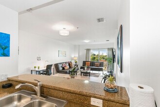 3231 SW 23rd Terrace in Miami, FL - Building Photo - Building Photo