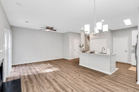 Crystal Lake Townhomes in Greensboro, NC - Building Photo - Building Photo