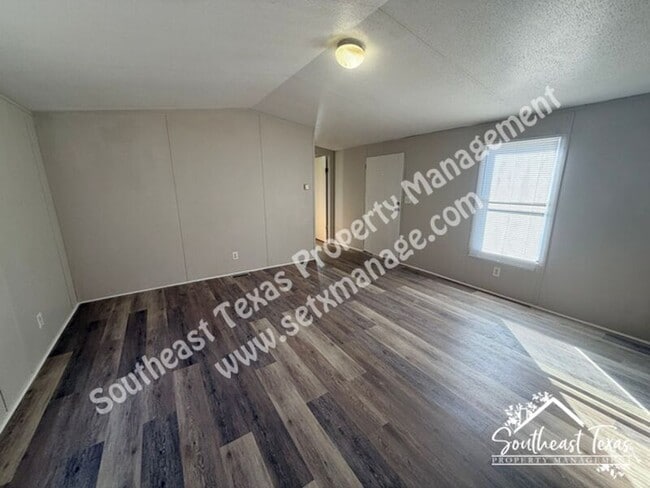 4166 Black Cat Rd in Sour Lake, TX - Building Photo - Building Photo