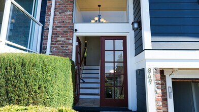 849 Poplar Way in Edmonds, WA - Building Photo - Building Photo