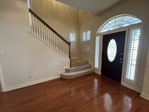 6126 Hartson in Kyle, TX - Foto de edificio - Building Photo