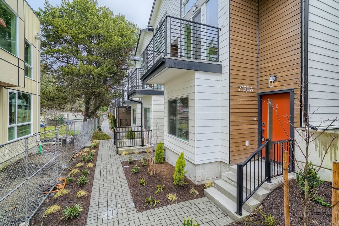 7120 Beacon Ave S in Seattle, WA - Building Photo