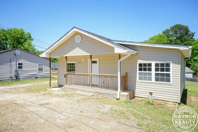 201 Smith Dr in Garner, NC - Building Photo - Building Photo