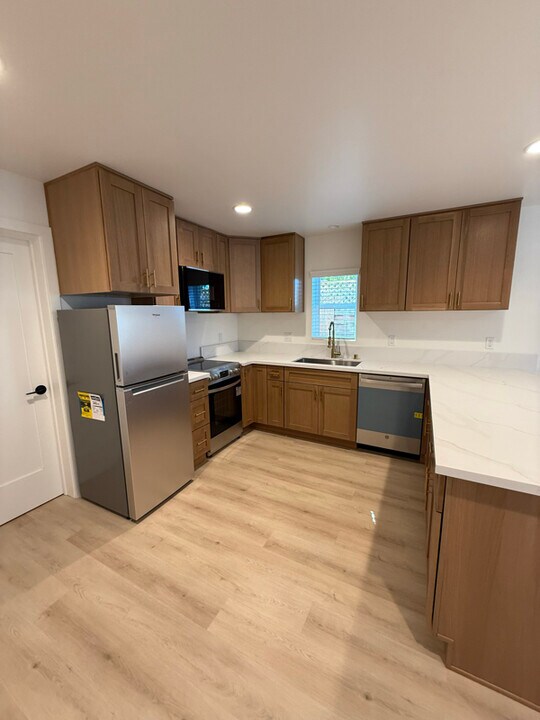 6649 Delbarton St in San Diego, CA - Building Photo