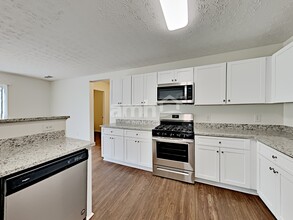 2068 White Top Rd in Lawrenceville, GA - Building Photo - Building Photo