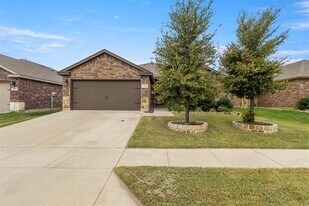 1013 Emerald Dr in Princeton, TX - Building Photo