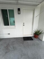 6716 NW 71st Ct in Tamarac, FL - Building Photo