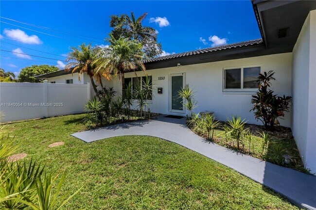 property at 1110 S 14th Ave