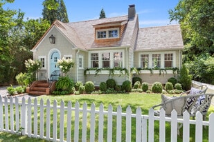 47 Talmage Ln in East Hampton, NY - Building Photo