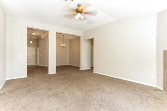 860 Bonaparte Landing Ct in Jacksonville, FL - Building Photo - Building Photo
