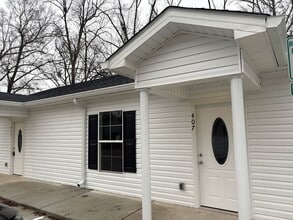 407 W Waggoner St in Tullahoma, TN - Building Photo - Building Photo
