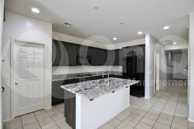 15835 W Banff Ln in Surprise, AZ - Building Photo - Building Photo