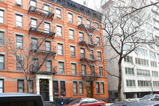 425 E 81st St Apartments