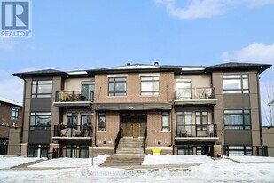 380 Rolling Meadow Crescent in Ottawa, ON - Building Photo