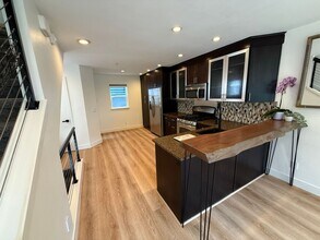 7916 Ashworth Ave N in Seattle, WA - Building Photo - Building Photo
