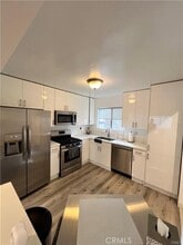 10331 Lindley Ave in Los Angeles, CA - Building Photo - Building Photo