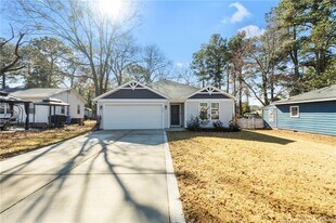 302 Post Ave in Fayetteville, NC - Building Photo