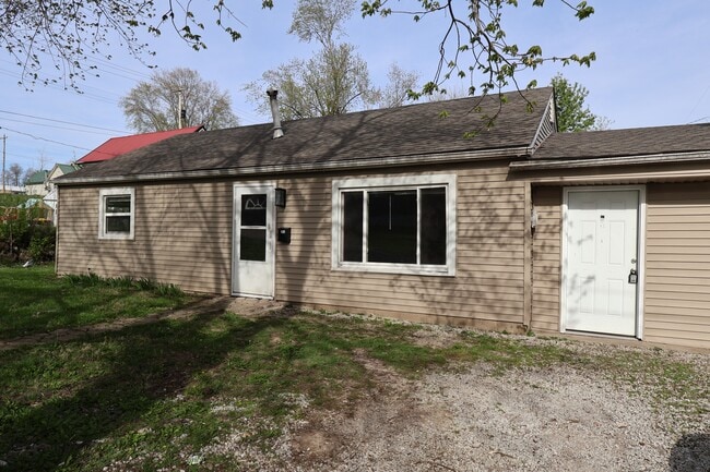 property at 206 N 7th St