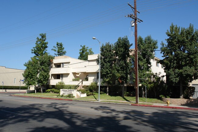 Jordan Terrace Condominium in Chatsworth, CA - Building Photo - Building Photo