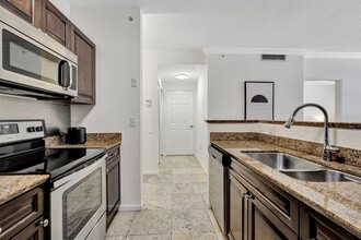 580 S Sapodilla Ave in West Palm Beach, FL - Building Photo - Building Photo
