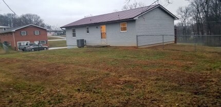 60 Lorraine St in Greeneville, TN - Building Photo - Building Photo