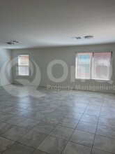 8807 E Stone Meadow Cir in Tucson, AZ - Building Photo - Building Photo