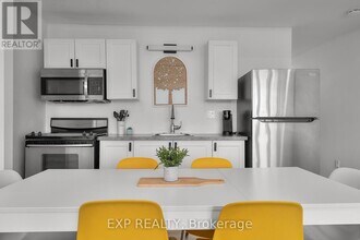 4595 Queen St in Niagara Falls, ON - Building Photo - Building Photo