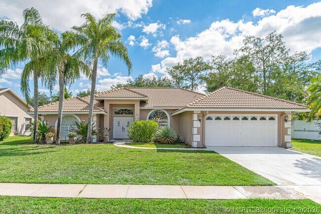 property at 1840 Hollyhock Rd