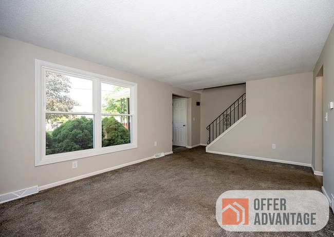 261 Ehinger Dr in West Seneca, NY - Building Photo - Building Photo