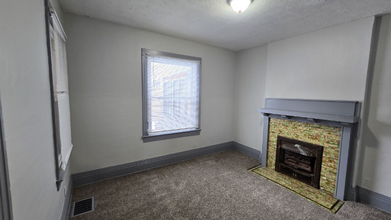 127-129 Thorndale Terrace-Unit -127 in Rochester, NY - Building Photo - Building Photo