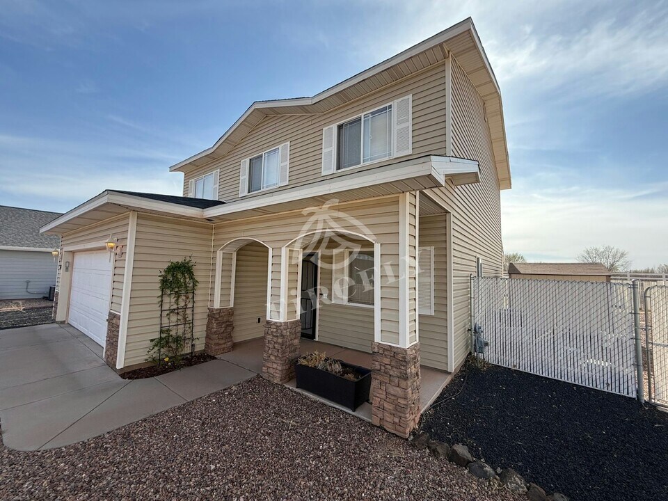 244 S Grand Slam Cir in Snowflake, AZ - Building Photo