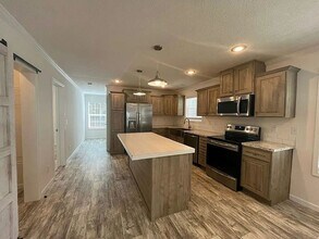 608 Elephant Way in North Fort Myers, FL - Building Photo - Building Photo