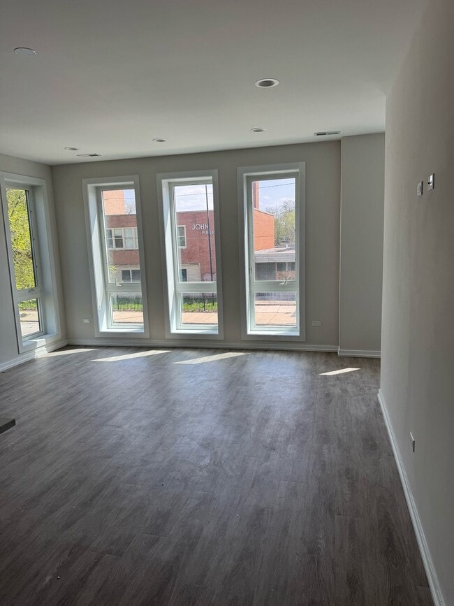 2848 W Adams St, Unit 1 in Chicago, IL - Building Photo - Building Photo
