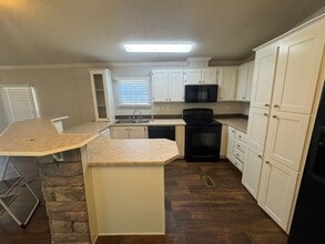 498 Burford Rd in Stonewall, LA - Building Photo - Building Photo