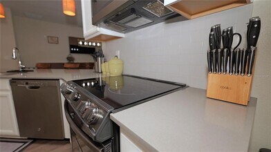 4858 MAGNETITE Loop in Mount Dora, FL - Building Photo - Building Photo