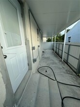 854 E 32nd St in Hialeah, FL - Building Photo - Building Photo